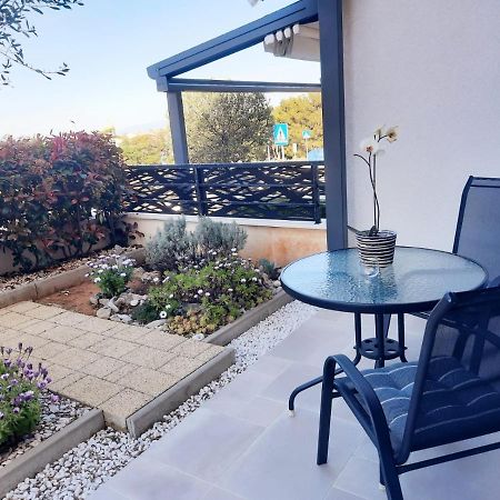 Apartman Madonnina Црес Экстерьер фото